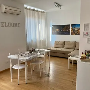 Apartament The Little House In, Bergamo
